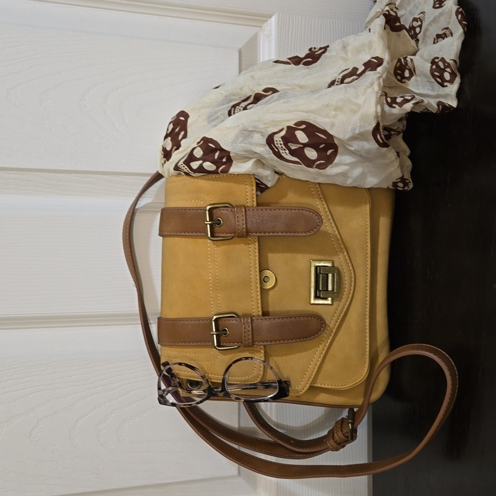 Pinkstix-purse,vegan leather,marigold tan handle,strap accents